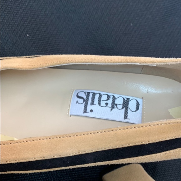 Details Chic Tan and Black Heels with Elegant Design - Picture 11 of 11